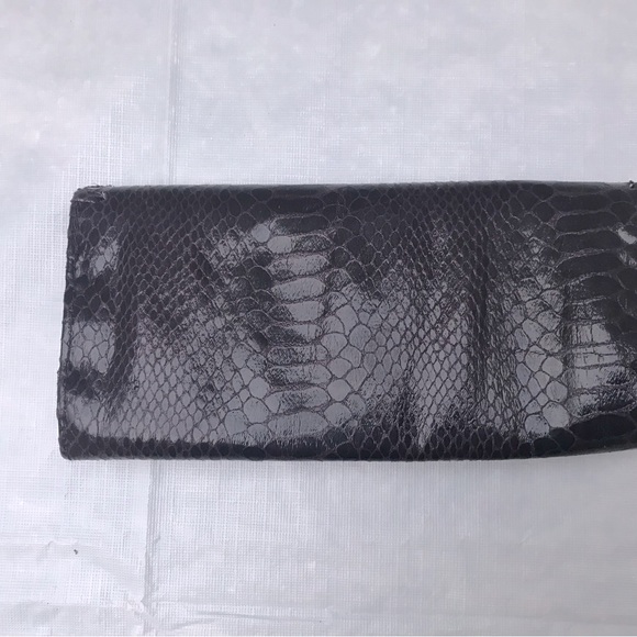 Dark purple genuine snakeskin wallet snap closure handmade - Picture 2 of 4